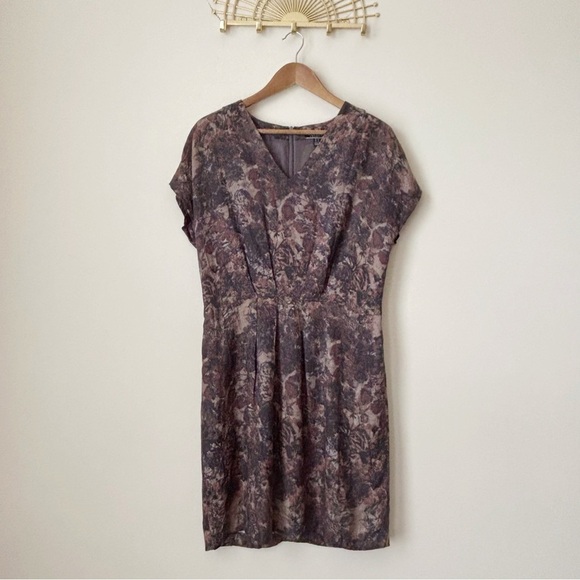 Peruvian Connection Dusky Floral Dress 10 Pleated V Neck - Picture 9 of 9